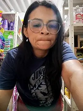 Linda Lars online show from 12-17-25, 03:50