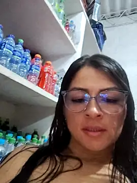 Snapshot of Linda_Lars chatting on 02-13-26, 02:22 Linda Lars online show from 02-13-26, 02:22