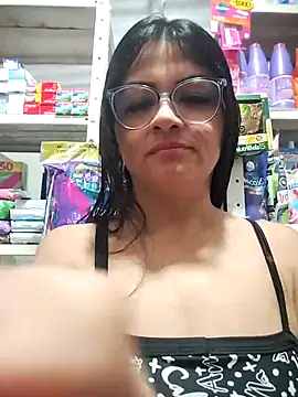 Linda Lars online show from 11-25-25, 03:29