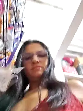 Snapshot of Linda_Lars chatting on 02-28-26, 02:11 Linda Lars online show from 02-28-26, 02:11