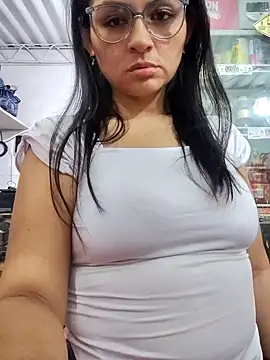 Snapshot of Linda_Lars chatting on 03-28-26, 02:34 Linda Lars online show from 03-28-26, 02:34