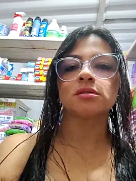 Linda Lars online show from 12-22-25, 03:06