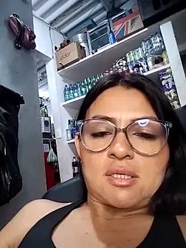 Linda Lars online show from 10-26-25, 04:35