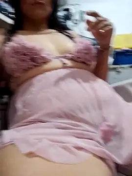 Snapshot of Linda_Lars chatting on 02-21-26, 02:13 Linda Lars online show from 02-21-26, 02:13