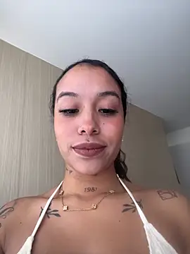 MarieLeon online show from 05-12-26, 06:14