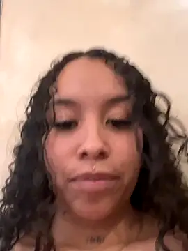 MarieLeon online show from 10-05-25, 09:16