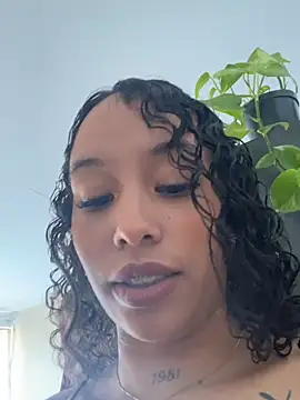 MarieLeon online show from 01-09-26, 07:32