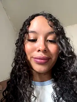 MarieLeon online show from 10-04-25, 09:05