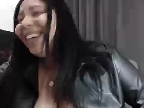 Snapshot of LeizaMagnus chatting on 01-14-26, 12:42 LeizaMagnus online show from 01-14-26, 12:42