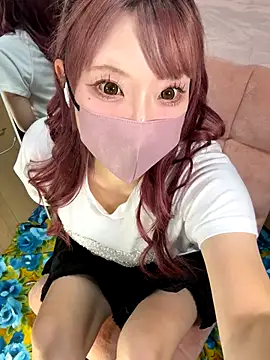 Snapshot of alice__1111 chatting on 10-08-25, 12:17 alice  1111 online show from 10-08-25, 12:17