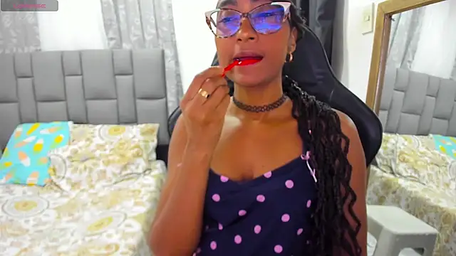 Snapshot of MurphyAngelina chatting on 06-16-26, 03:06 MurphyAngelina online show from 06-16-26, 03:06