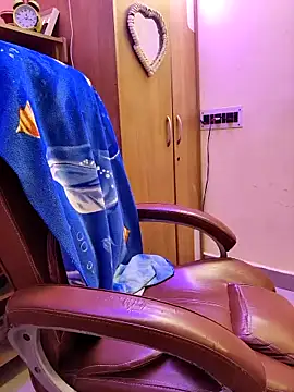 nisha baby2 online show from 10-24-25, 10:47