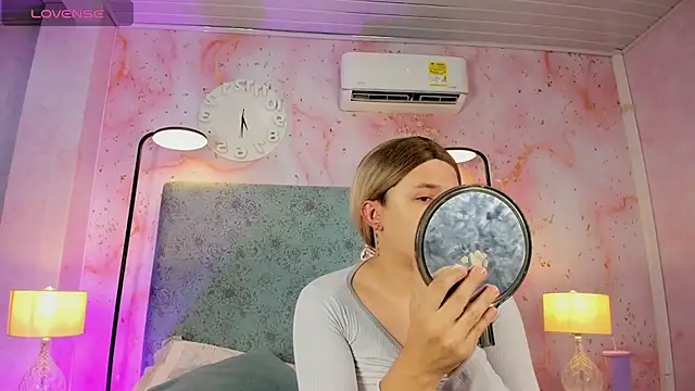 JESSI NAOMI online show from 11-04-25, 11:08