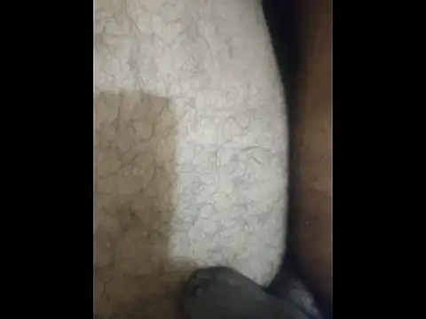 Snapshot of boy_BeardGallery chatting on 10-31-25, 06:26 boy BeardGallery online show from 10-31-25, 06:26