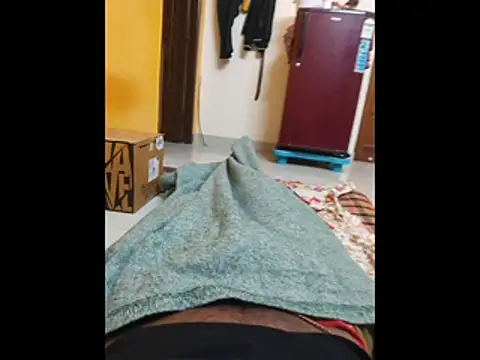 Snapshot of boy_BeardGallery chatting on 11-02-25, 08:14 boy BeardGallery online show from 11-02-25, 08:14