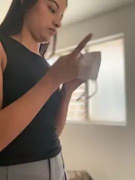 Arilw online show from 11-26-25, 02:06