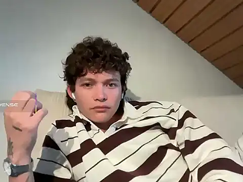 Snapshot of ccamilo-andress chatting on 09-26-25, 10:11 ccamilo-andress online show from 09-26-25, 10:11