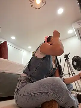 ariel jonees online show from 11-19-25, 04:18