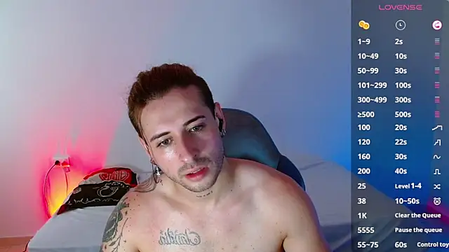 Snapshot of Ares_blue chatting on 03-18-25, 11:55 Ares blue online show from 03-18-25, 11:55