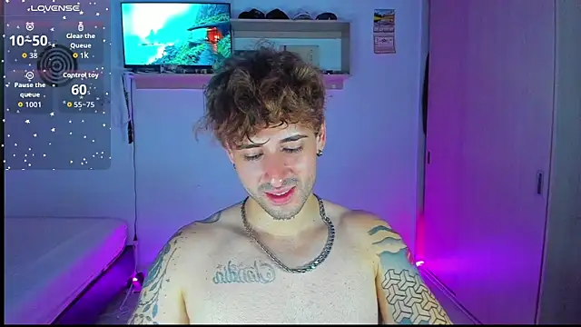 Snapshot of Ares_blue chatting on 02-24-26, 01:23 Ares blue online show from 02-24-26, 01:23