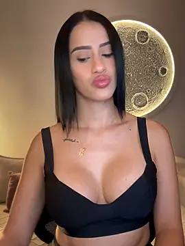 SarahhSmitth1 online show from 02-05-26, 12:06