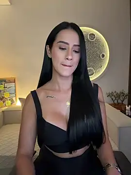 Snapshot of SarahhSmitth1 chatting on 06-24-26, 10:18 SarahhSmitth1 online show from 06-24-26, 10:18
