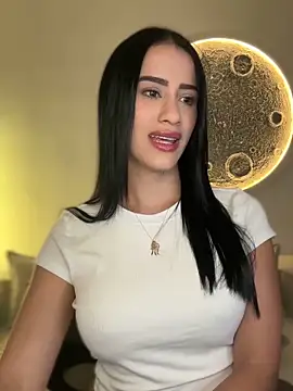 SarahhSmitth1 online show from 02-05-26, 11:11