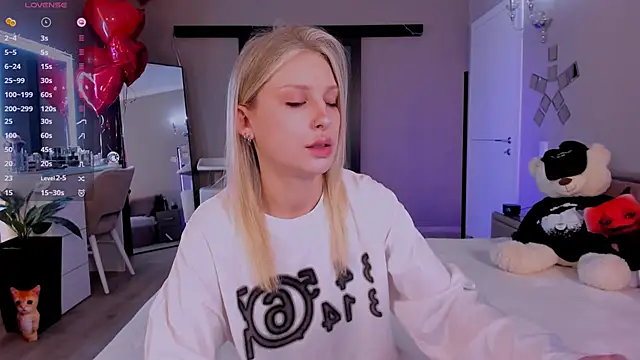 lilyvibe online show from 02-19-25, 05:38