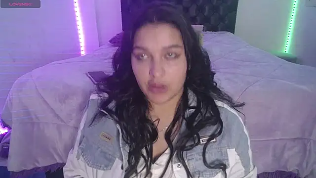 Laurenkenner  online show from 05-06-26, 06:45