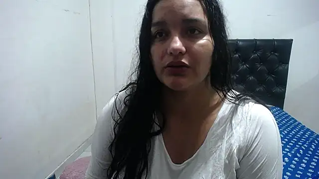 Laurenkenner  online show from 12-13-25, 08:04