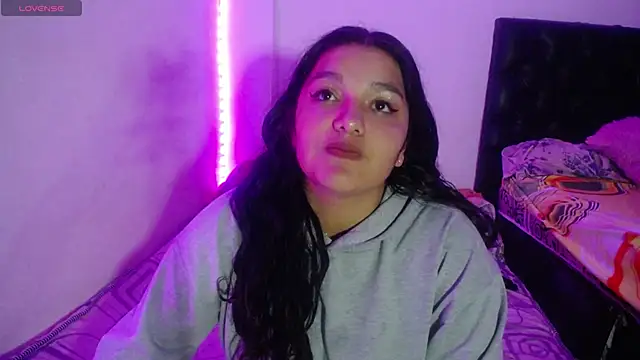 Laurenkenner  online show from 09-10-25, 07:13