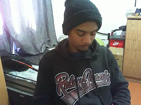 29YOURZ 28  online show from 10-02-25, 01:47