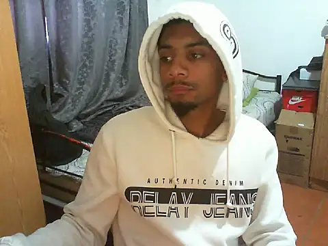 29YOURZ 28  online show from 10-06-25, 08:37