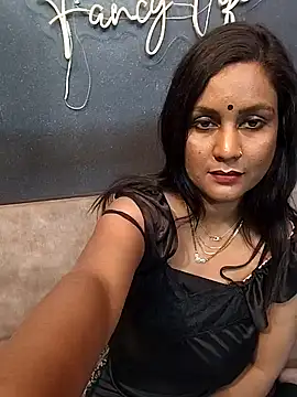 silky queen online show from 12-18-24, 04:38