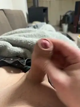 Snapshot of Andy-370 chatting on 12-03-25, 03:33 Andy-370 online show from 12-03-25, 03:33