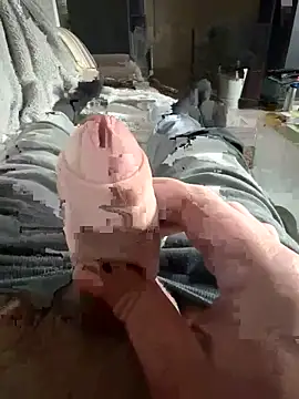 Snapshot of Andy-370 chatting on 09-21-25, 11:59 Andy-370 online show from 09-21-25, 11:59