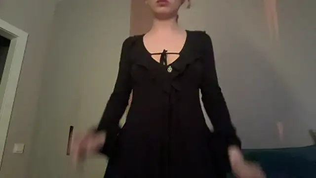 MisssLola online show from 04-09-26, 04:57