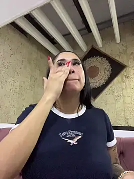 kiim taaylor online show from 12-22-25, 10:37