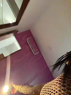 kiim taaylor online show from 02-15-26, 01:54