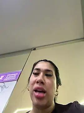 kiim taaylor online show from 06-17-26, 11:20