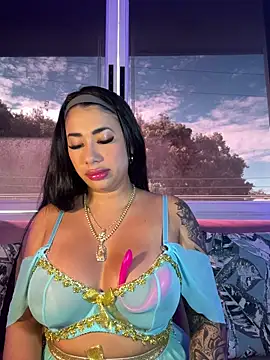 kiim taaylor online show from 10-24-25, 01:10