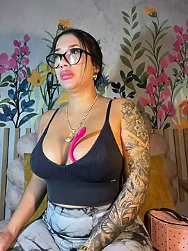 kiim taaylor online show from 11-03-25, 11:47