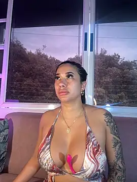 kiim taaylor online show from 09-18-25, 01:25