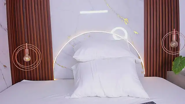 Snapshot of miamiller69 chatting on 02-21-26, 04:25 miamiller69 online show from 02-21-26, 04:25