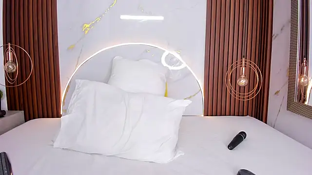 miamiller69 online show from 09-21-25, 04:17