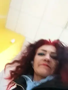 SweetLeila40 online show from 04-28-26, 04:55