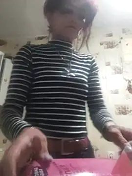 SweetLeila40 online show from 04-07-26, 06:21