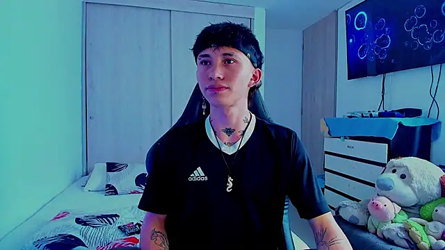 juniior 2311  online show from 02-04-26, 08:04