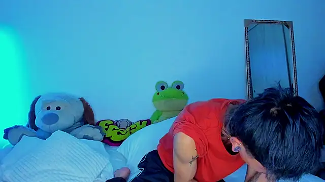 juniior 2311  online show from 12-04-25, 11:48