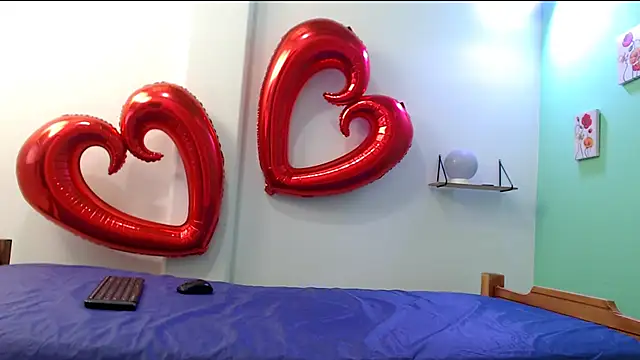 Snapshot of evaleribigtits18 chatting on 02-14-26, 12:22 evaleribigtits18 online show from 02-14-26, 12:22